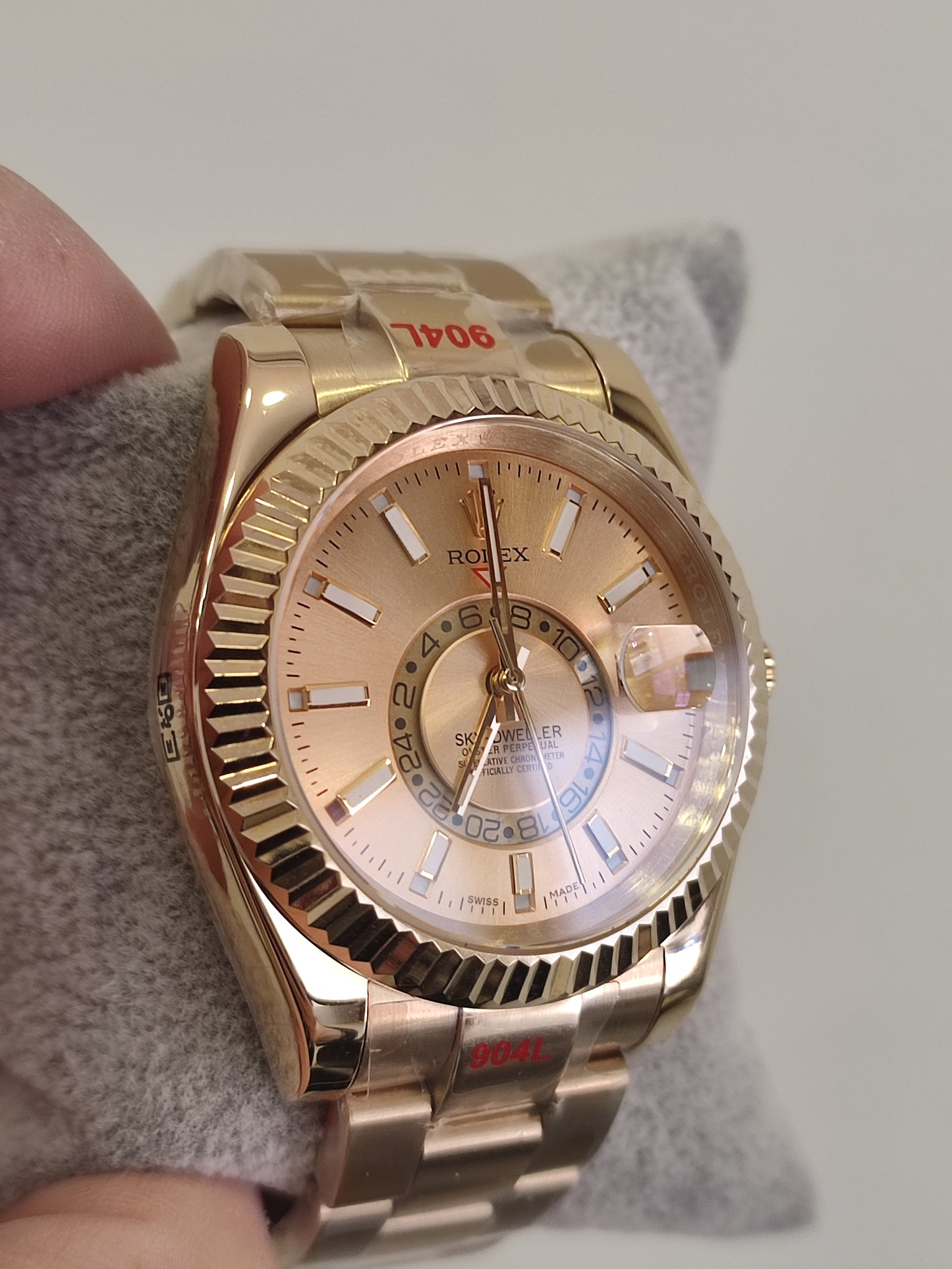 Skydweller yellow gold oyster
