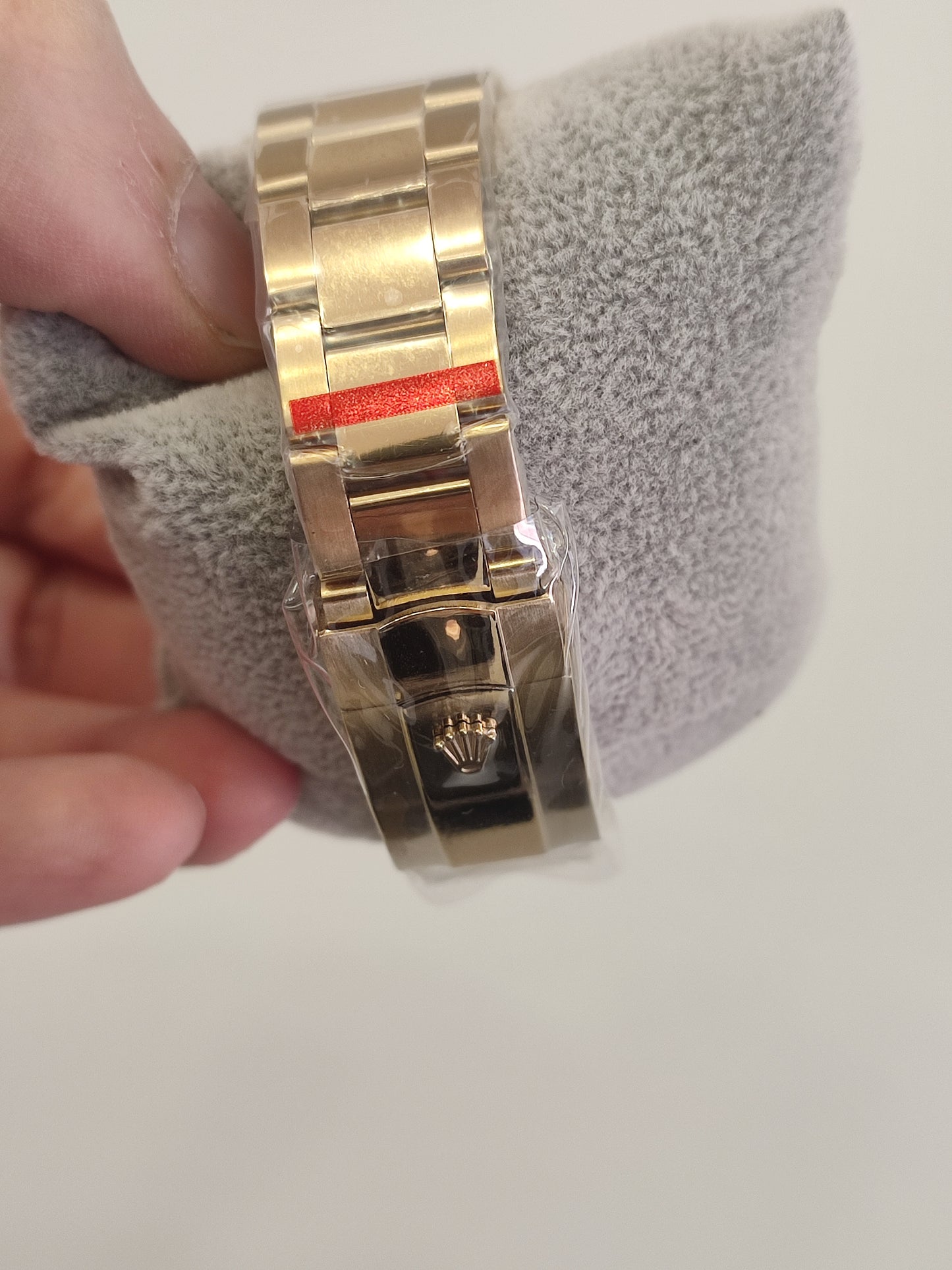 Skydweller yellow gold oyster