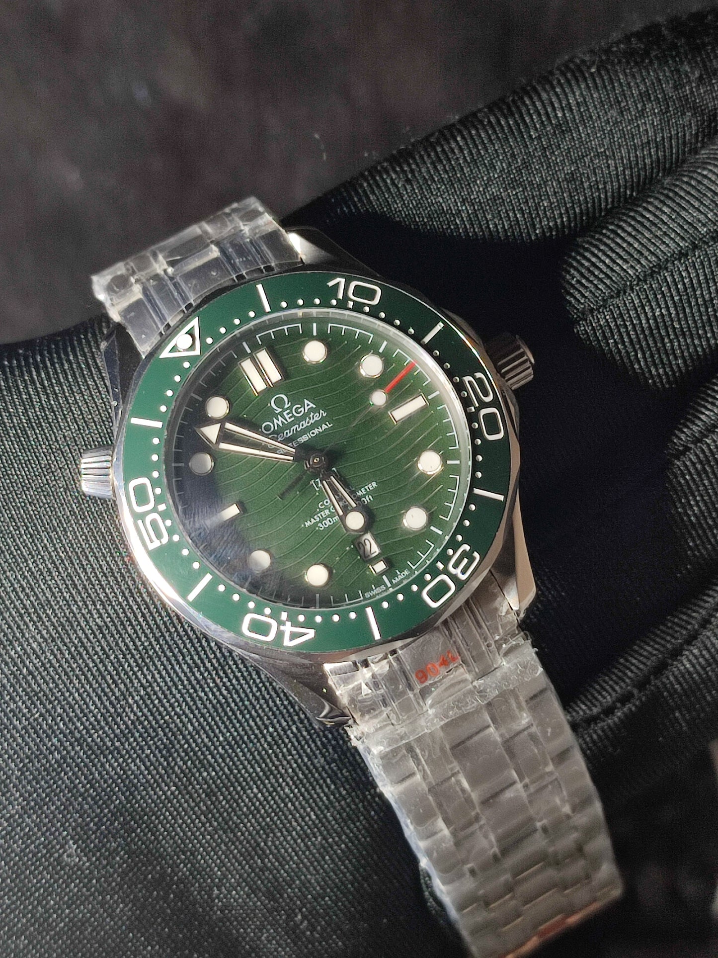 Omega Seamaster Diver 300m Co-Axial Master Chronometer 42 mm Green Dial