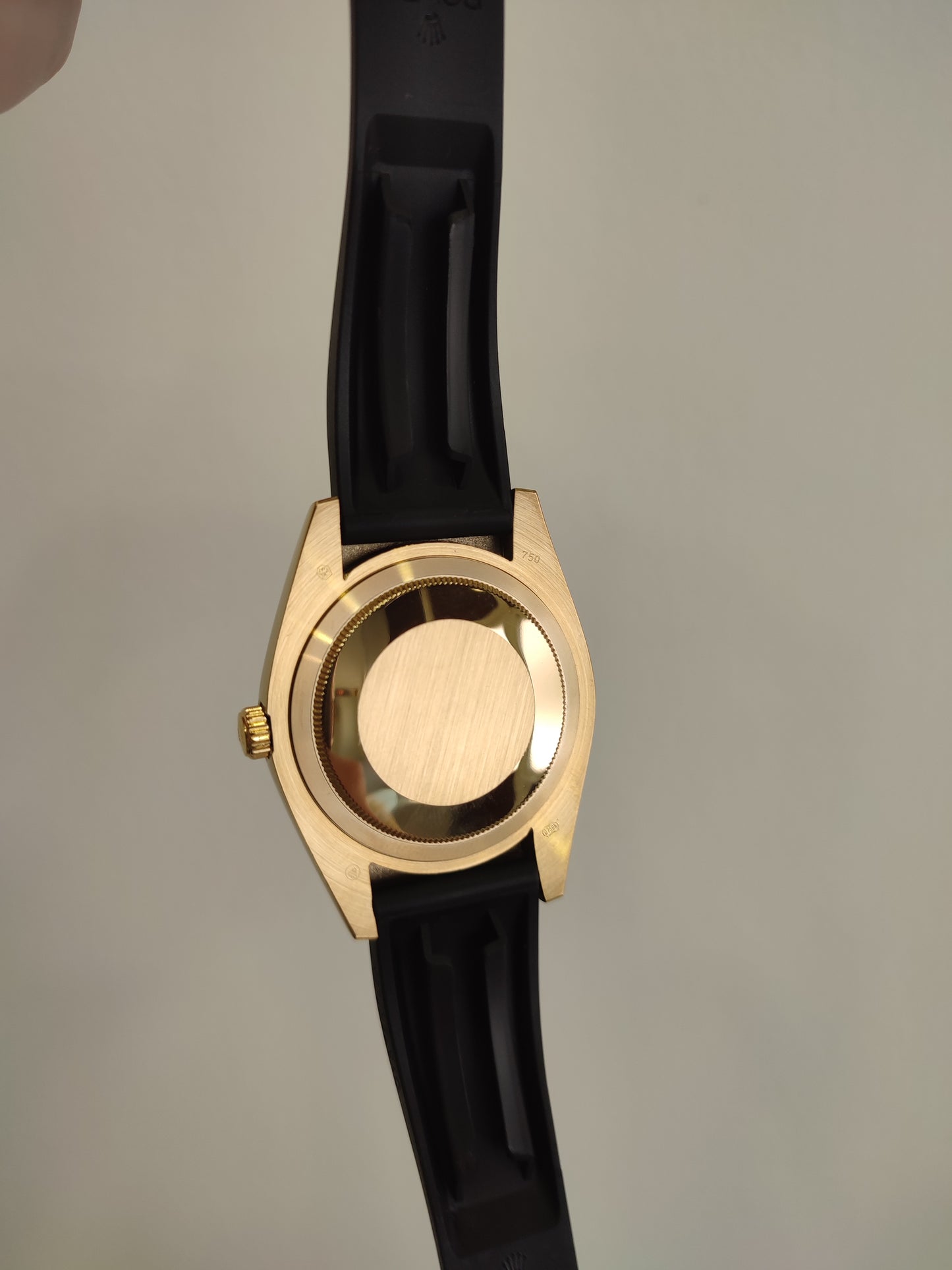 Skydweller gold bezel black dial oyster flex