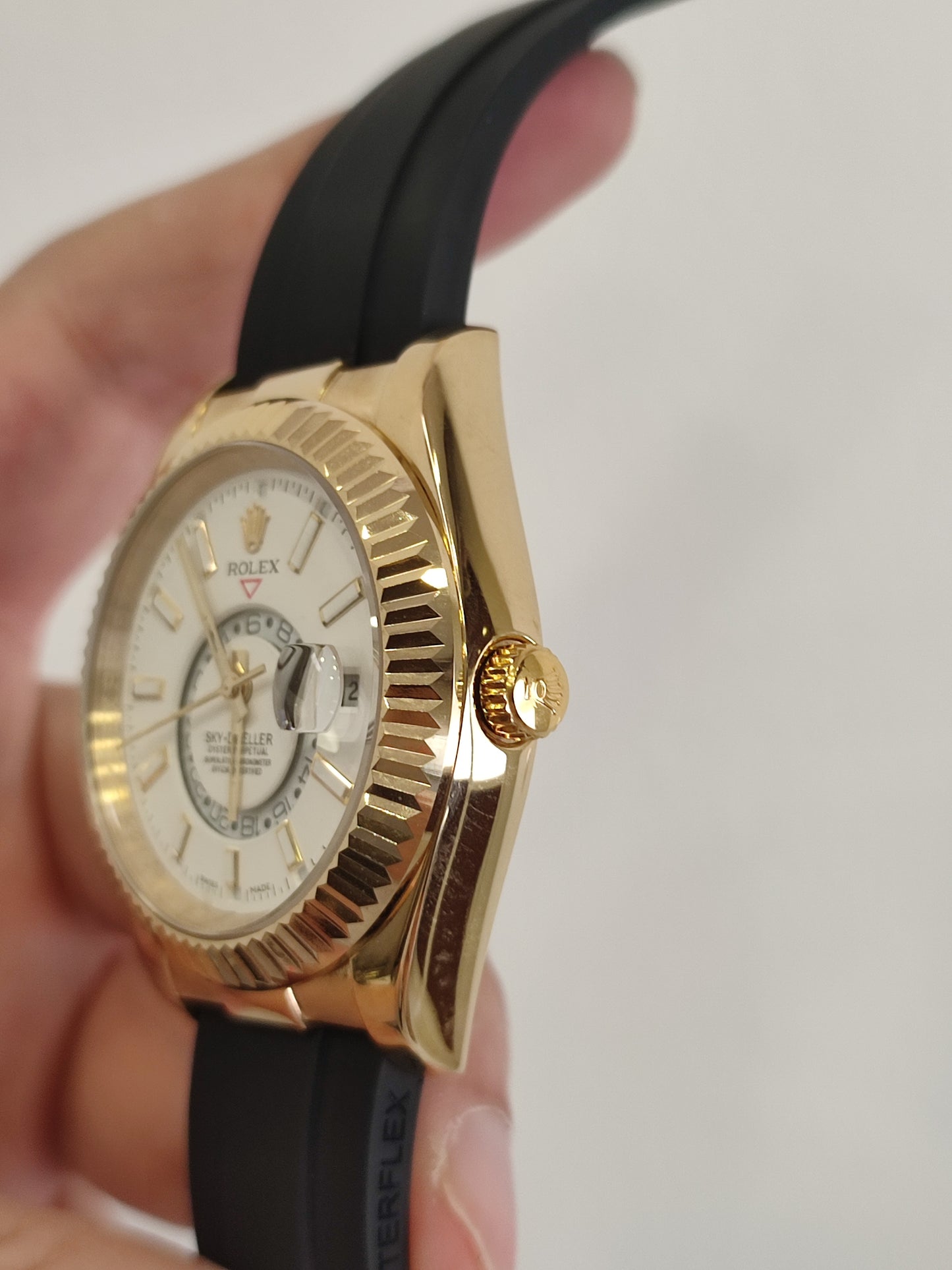 Skydweller gold bezel white dial oyster flex