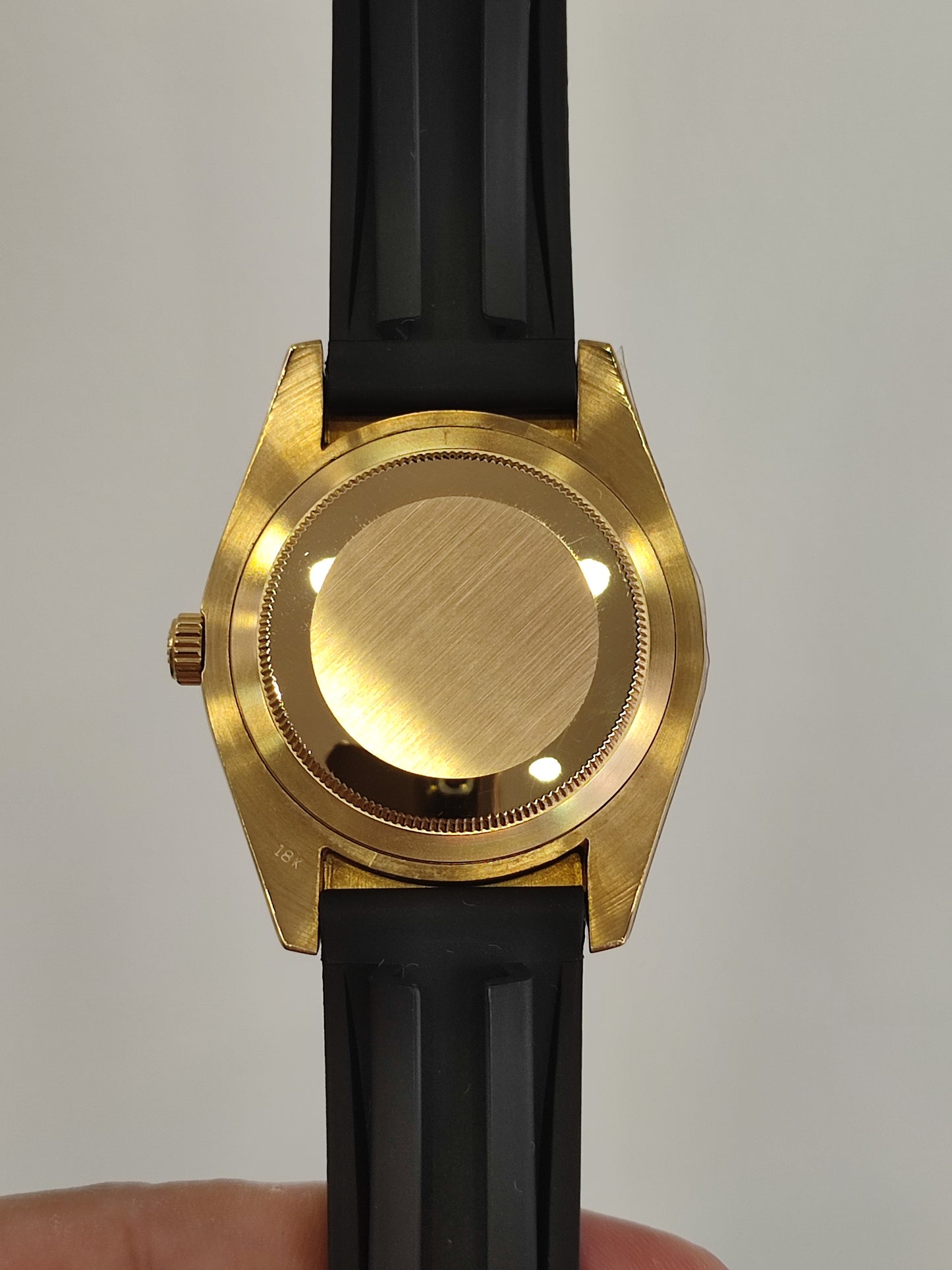 Skydweller gold bezel white dial oyster flex