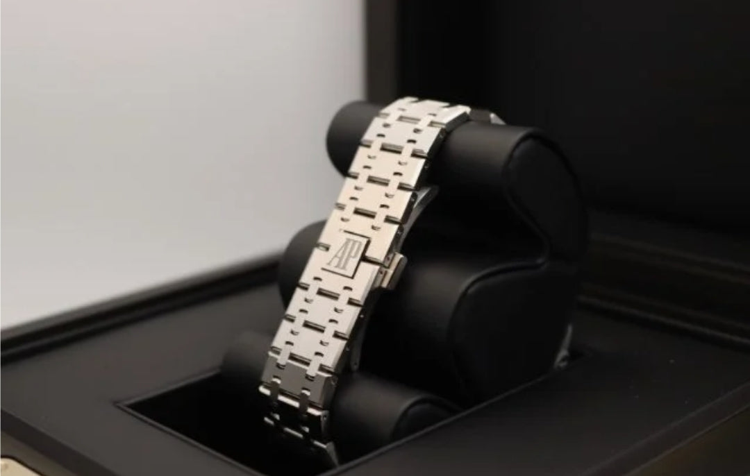 Royal Oak black dial