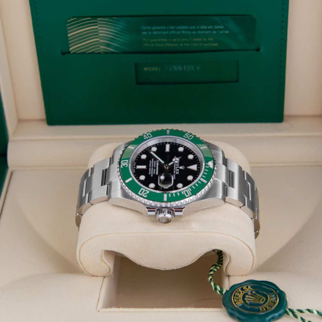 Submariner Starbucks