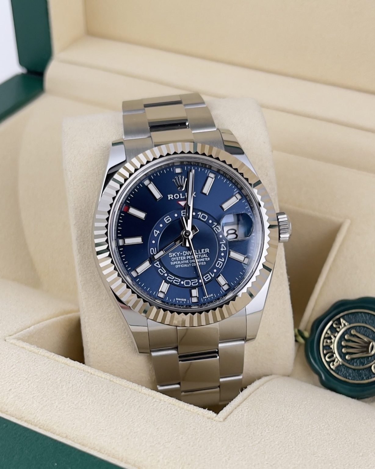 Skydweller Blue dial