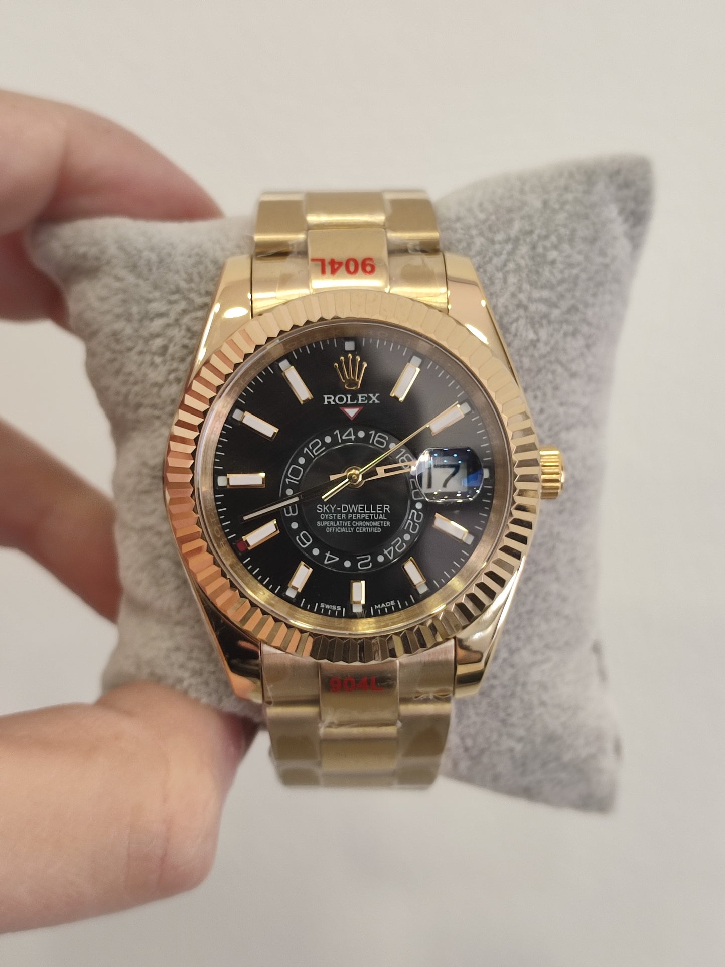 Skydweller yellow gold black dial oyster