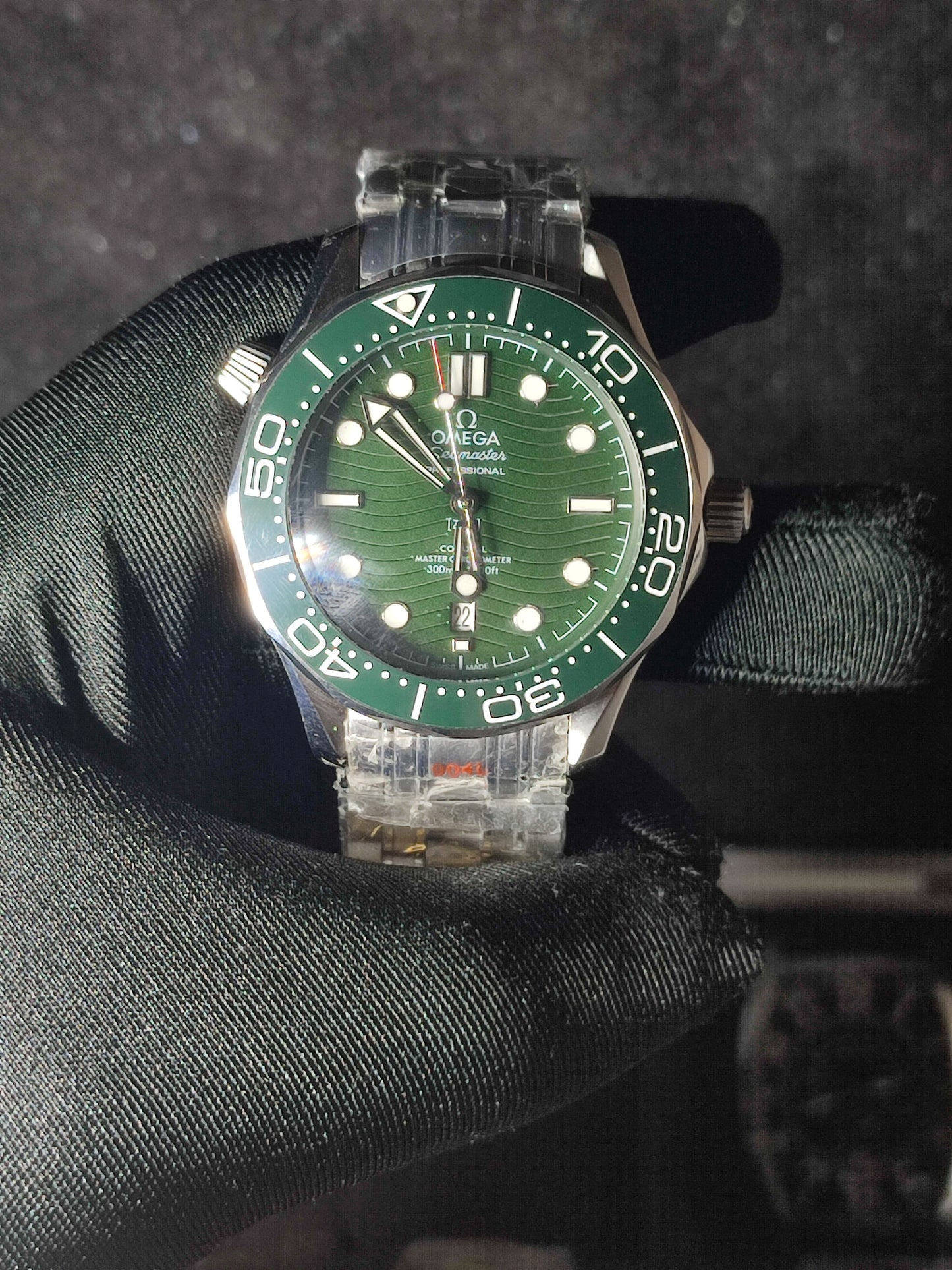 Omega Seamaster Diver 300m Co-Axial Master Chronometer 42 mm Green Dial