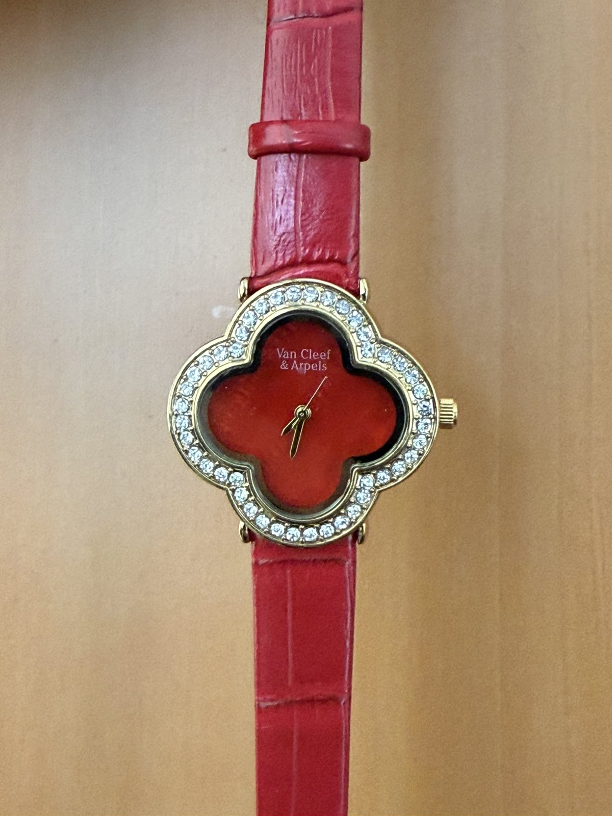 Van Cleef Alhambra Red